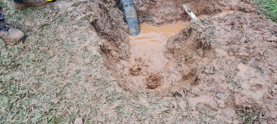 Vazamento em Linha de Bombeamento Acqualy Soluções
